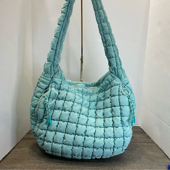 Urban Fit nylon hobo puffer bag. Aqua colored. Leda. Pre-owned. - Picture 1 of 8
